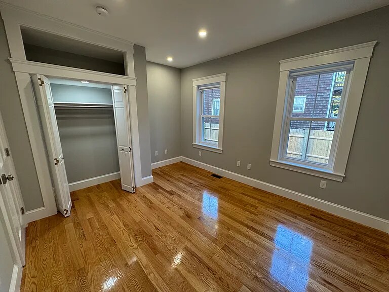 Building Photo - 86 Orchard St