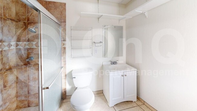 Building Photo - 1132 W Knox Pl