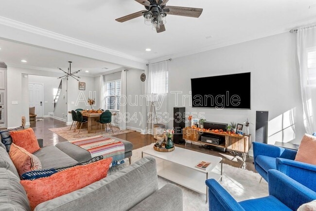 Building Photo - 504 Flip Trail