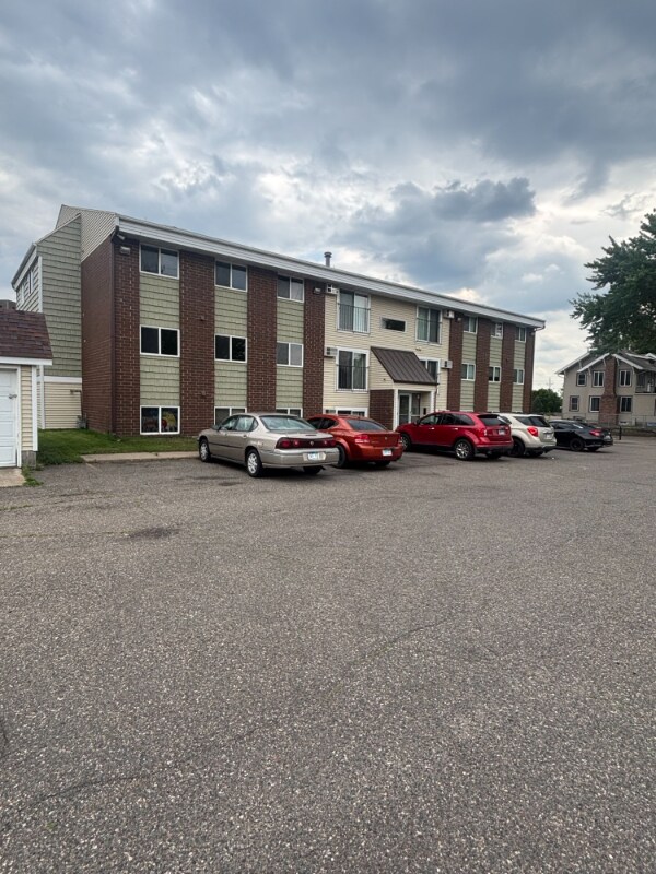 Building Photo - 1217 4th Ave S