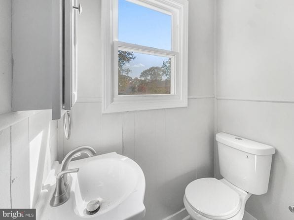 Building Photo - 507 N 2nd St