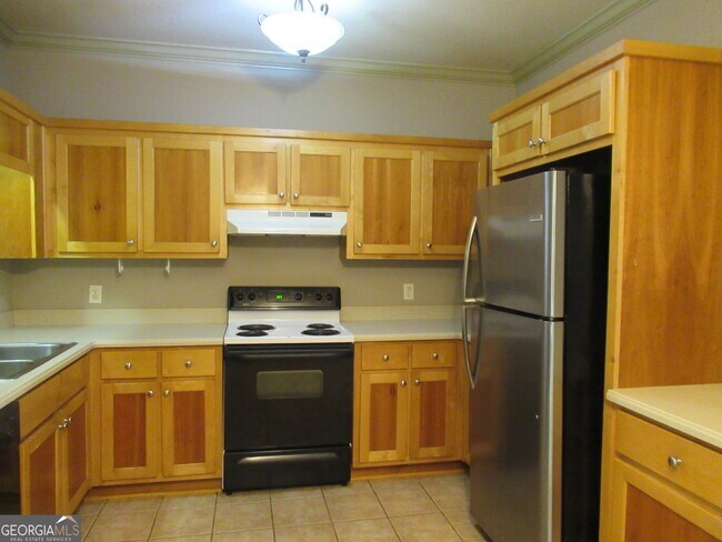 Building Photo - 95 Live Oak Rd
