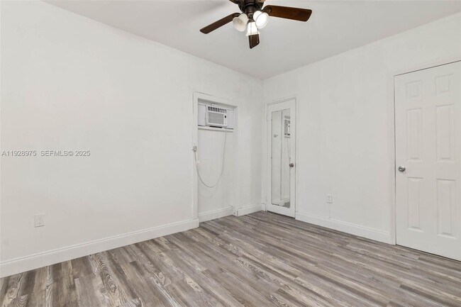 Building Photo - 259 NE 56th St