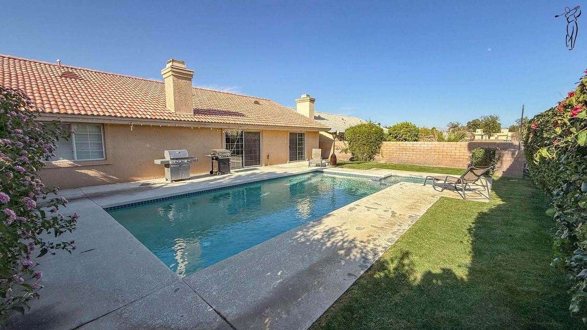 Building Photo - 78835 Lowe Dr