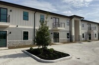 Building Photo - The Flats at Deep Creek