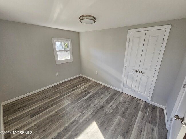 Building Photo - 912 Sunset Ave