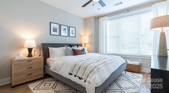 Building Photo - 6408 Providence Farm Ln