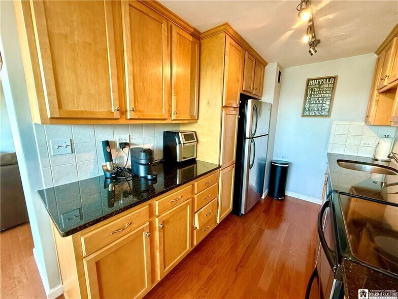 Building Photo - 849 Delaware Ave