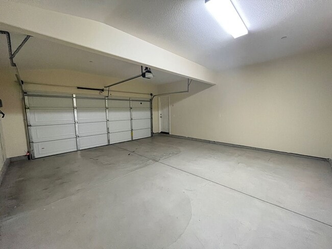 Building Photo - 307 Ninos Dr