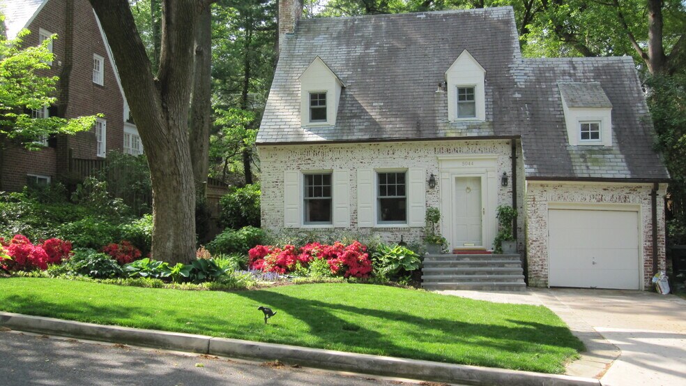 House w English Basement - 5044 Klingle St NW