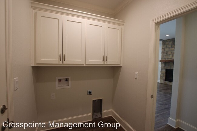 Building Photo - 4 br, 2.5 bath House - 1243 Nate Circle