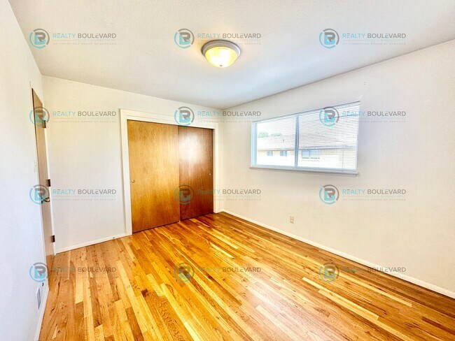 Building Photo - 1 Bedroom 1 Bath + Office next to Idlewild Park & the Truckee River