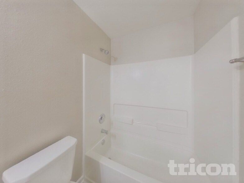 Building Photo - 4046 Kellybrook Dr