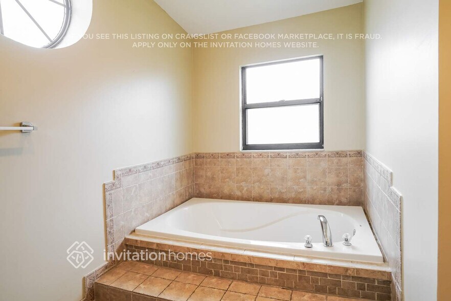 Building Photo - 847 Mendoza Dr
