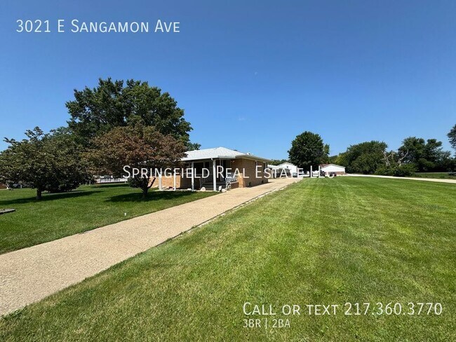 Building Photo - 3021 E Sangamon Ave