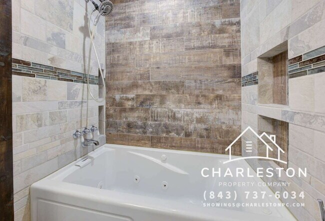 Building Photo - 8042 Nova Ct