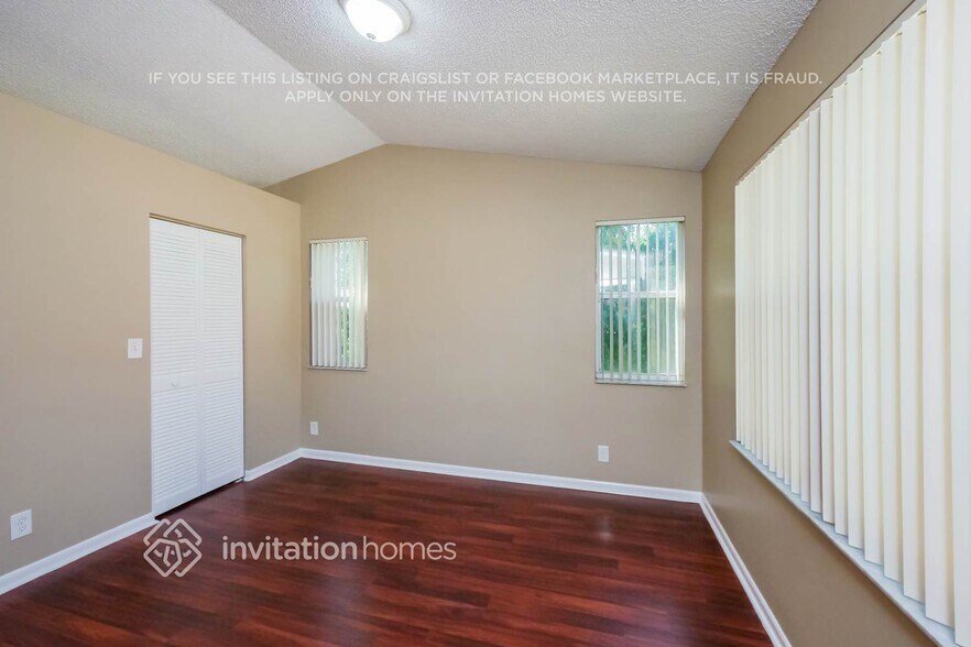 Building Photo - 17860 SW 11th Ct