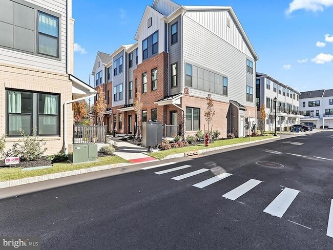 Primary Photo - 1001 Greenwich Dr