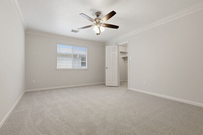 Building Photo - 10138 Bayou Manor Ln