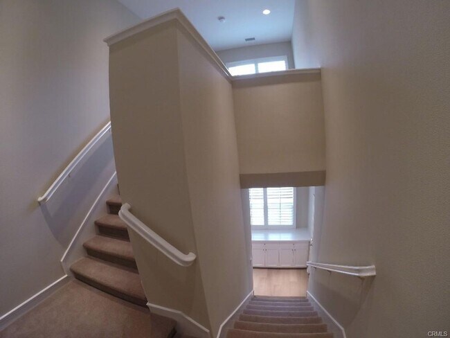 Building Photo - 2bd/2.5ba two car garage end unit condo in Orchard Hill Irvine for rent