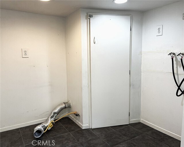 Building Photo - 4544 Edgewood Pl