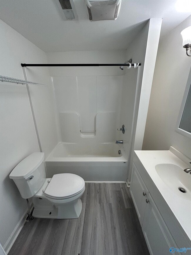 Building Photo - 2910 2nd Ave NW