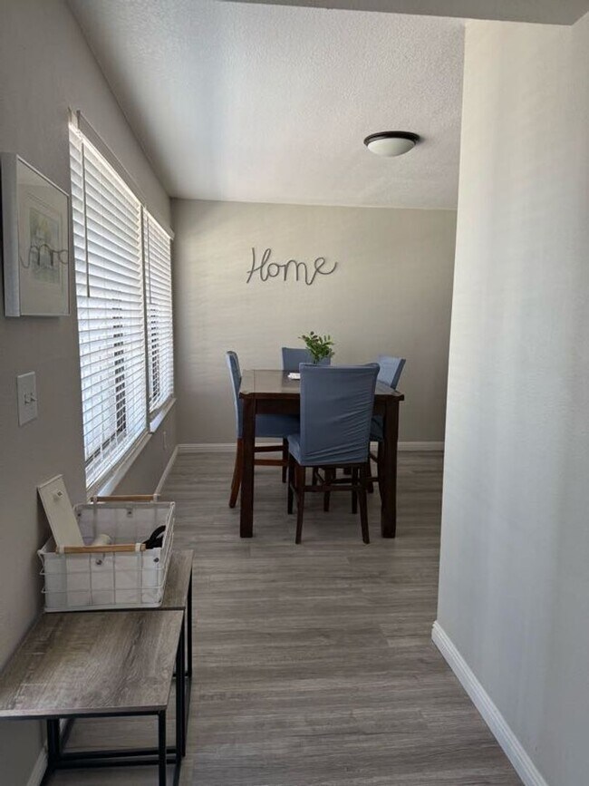 Building Photo - Beautiful Marina View Condo