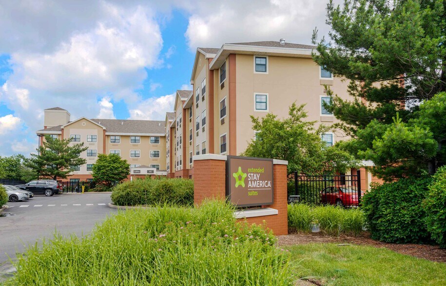 Building Photo - Furnished Studio-Elizabeth - Newark Airport
