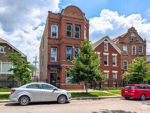 Building Photo - 2323 S Trumbull Ave