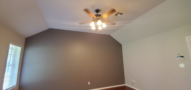 Building Photo - 18257 Springmill Ct