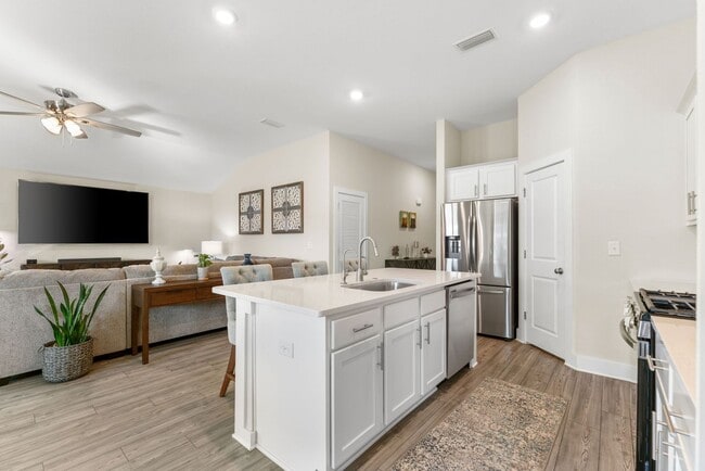 Building Photo - Beautiful Home Near Tyndall AFB