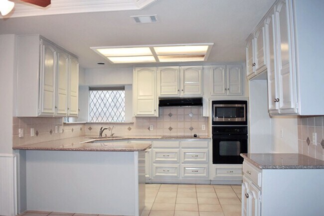 Building Photo - 850 Ginger Ct
