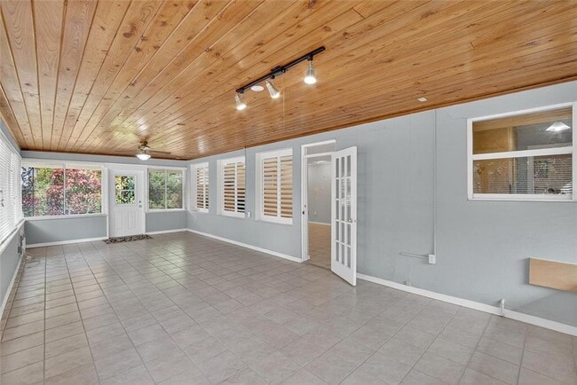 Building Photo - 3107 S Emerson St