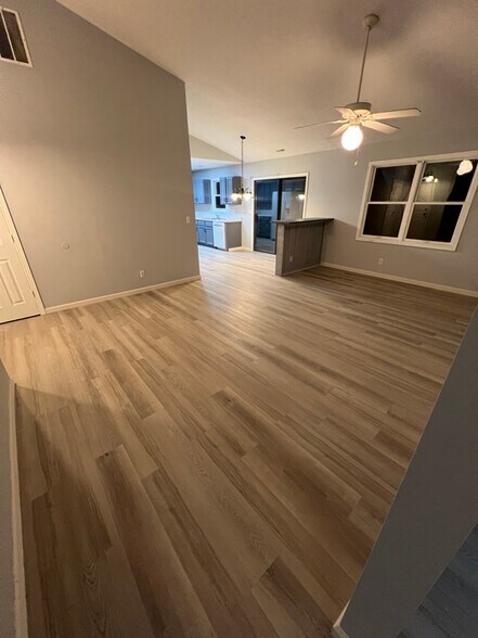 Building Photo - 3906 Deer Trail