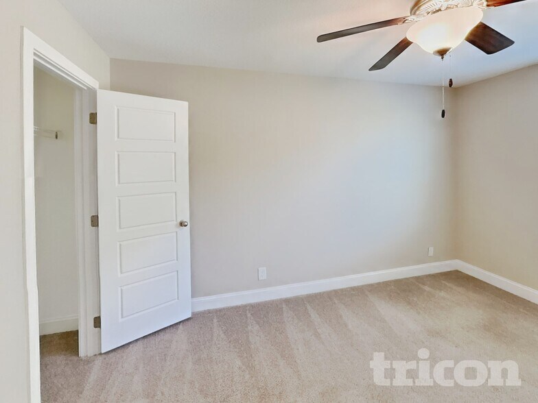 Building Photo - 633 Battery Ct