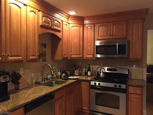 Building Photo - 20 Constitution Way