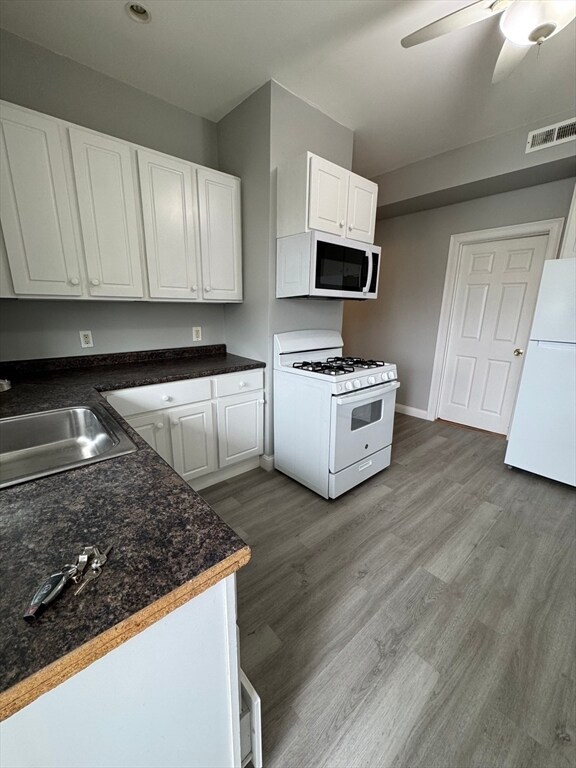 Building Photo - 412-414 Ferry St