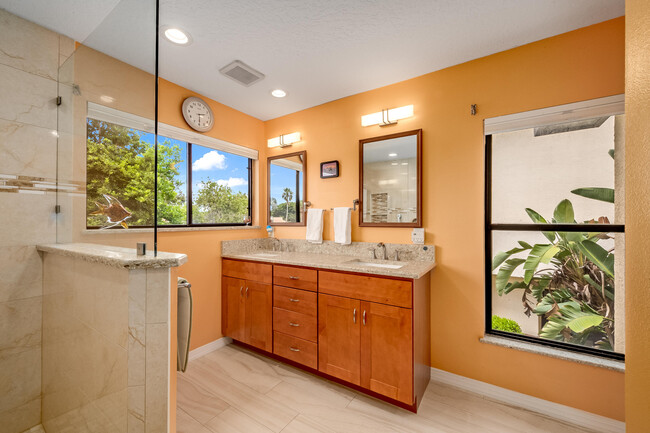 Building Photo - 3120 River Villa Way