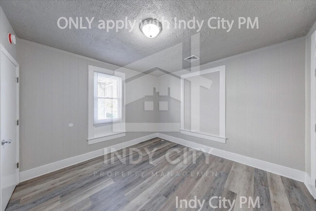 Building Photo - 53 E Raymond St