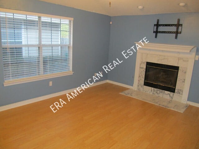 Building Photo - 905 Piedmont Pl