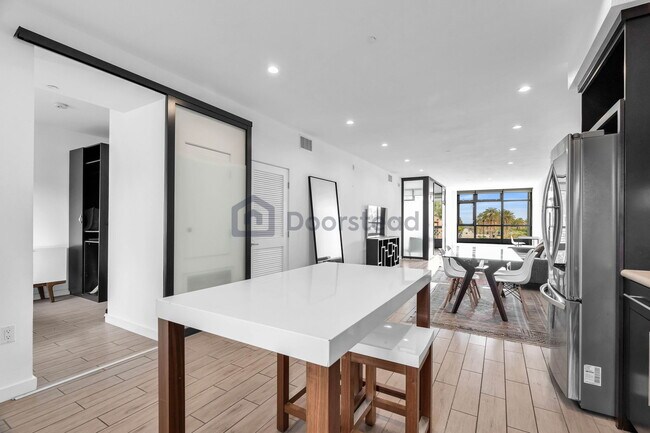 Building Photo - 13045 Pacific Promenade