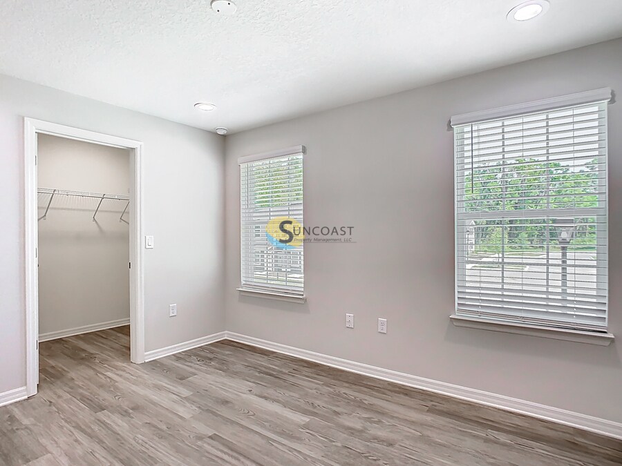 Building Photo - 3821 SW 43rd Ct