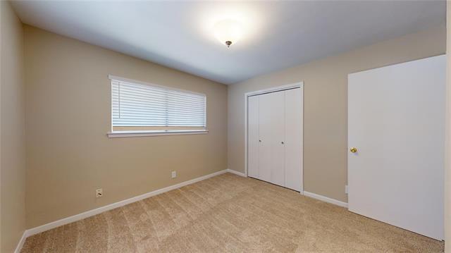 Building Photo - 1917 Yarborough Dr