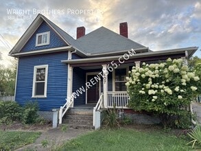 Building Photo - 907 Sevier Ave