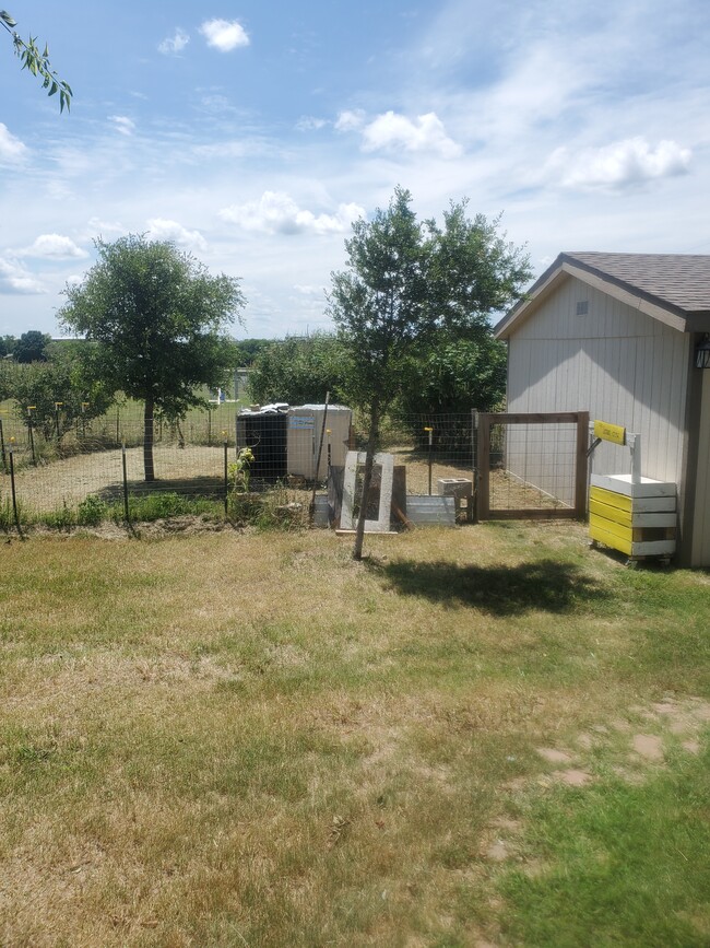 Building Photo - 1118 Meadowlark Dr