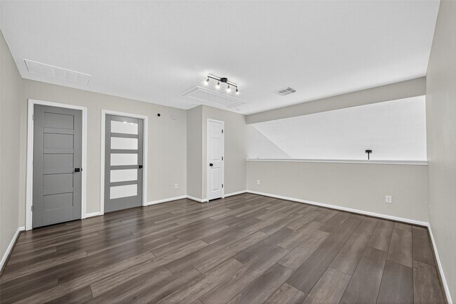 Building Photo - 1003 Alp Springs Ln