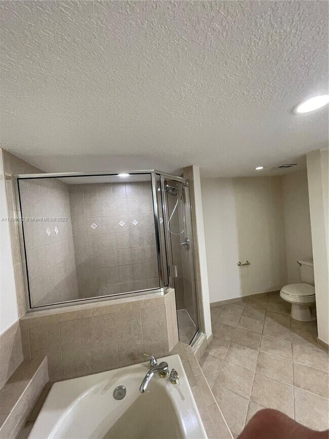 Building Photo - 1501 E Broward Blvd