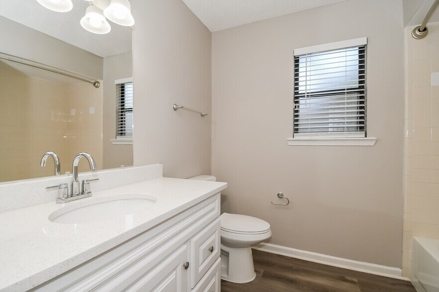 Building Photo - 7323 Sweet Rose Ln
