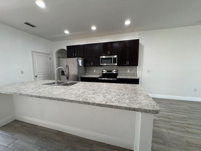 Building Photo - 2980 Scarlett Dr