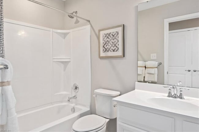 Building Photo - 135 Stegg St